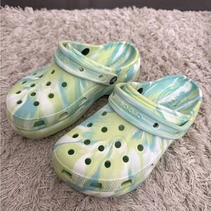 CROCS Kids' Lime and White Tie-Dye Clogs